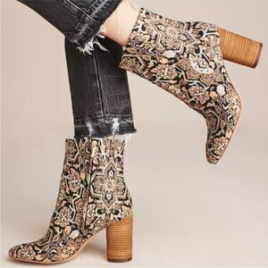 Sam Edelman corra tapestry ankle bootie